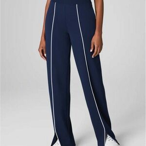 Brand New SPANX  Straight Leg Pants for active wear, for travel, or hanging out